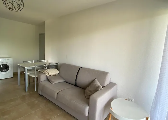 T2 Climatise A Avec Terrasse, Jardin Et Parking - Fr-1-732-49 Appartement *